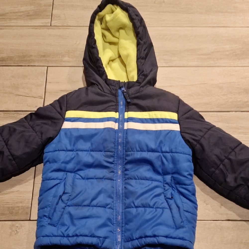 🍦OshKosh B'gosh Hooded Puffer Jacket🐬